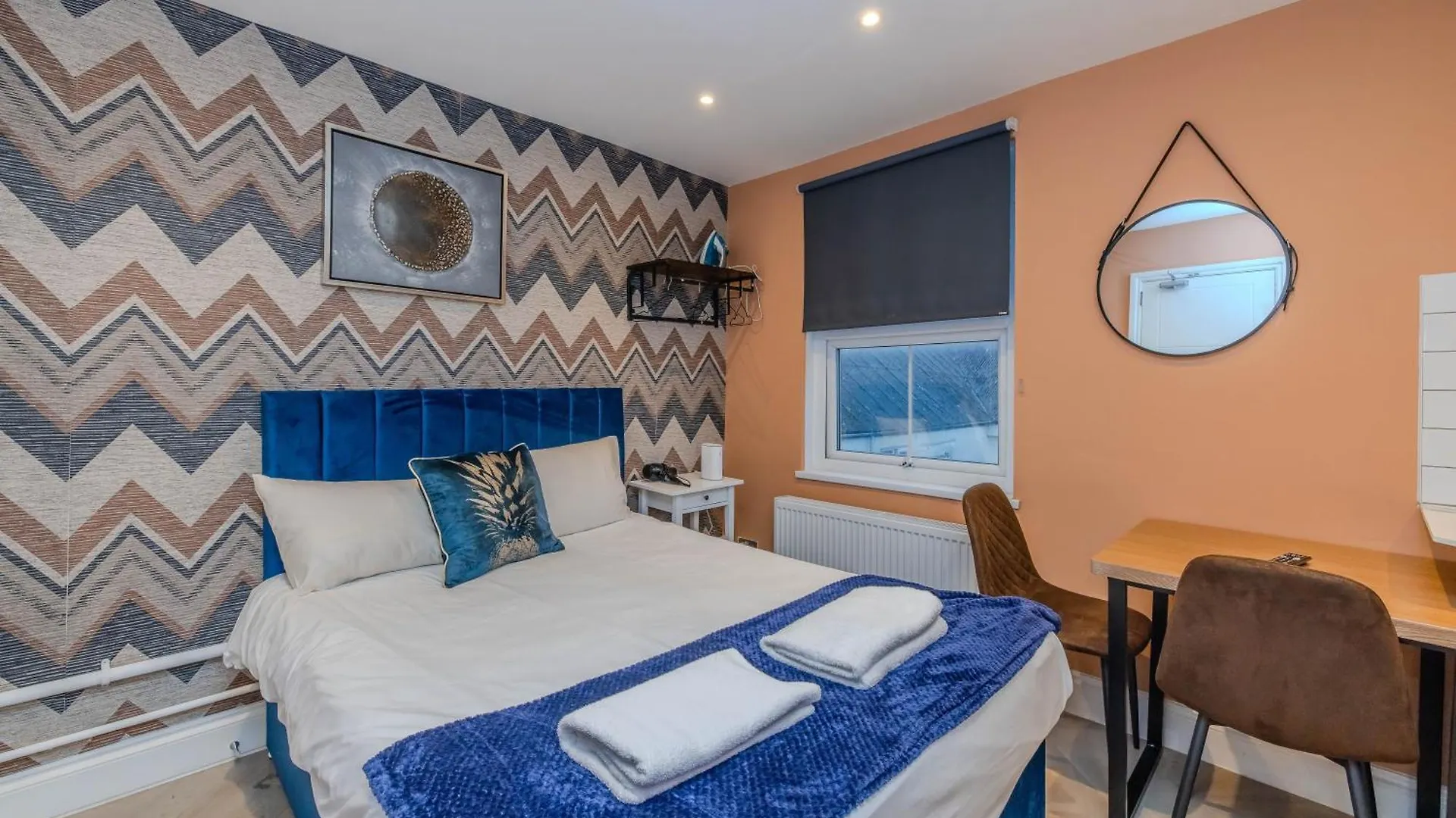 Apartment Flash Sale Brighton Train Station Studio Bn137Che04