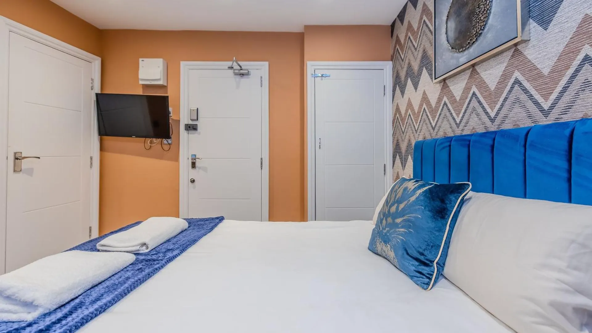 Flash Sale Brighton Train Station Studio Bn137Che04 Apartment